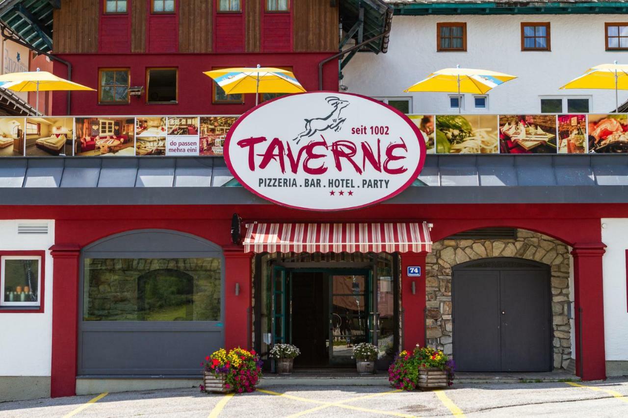 Party Taverne Hotel