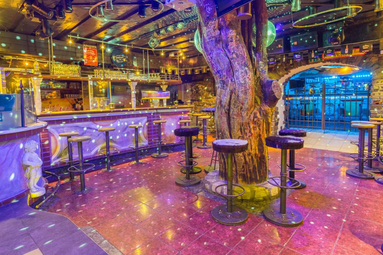 Party Taverne 3*